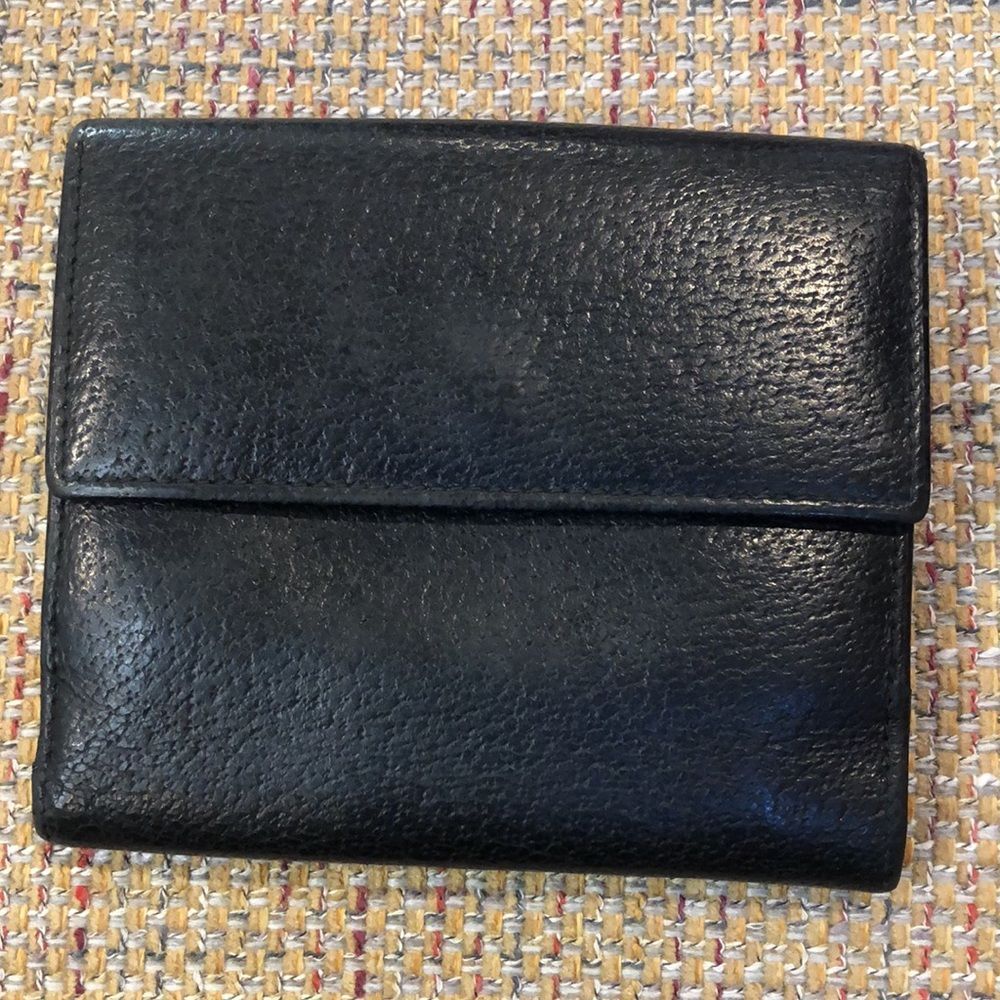 GUCCI Black Leather Trifold Wallet with Silver G Money Clasp AUTHENTIC - Picture 3 of 17